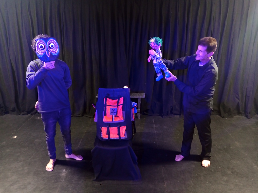Grupo Teatro Adalet-Teatrozo en el Teatro Aldaba